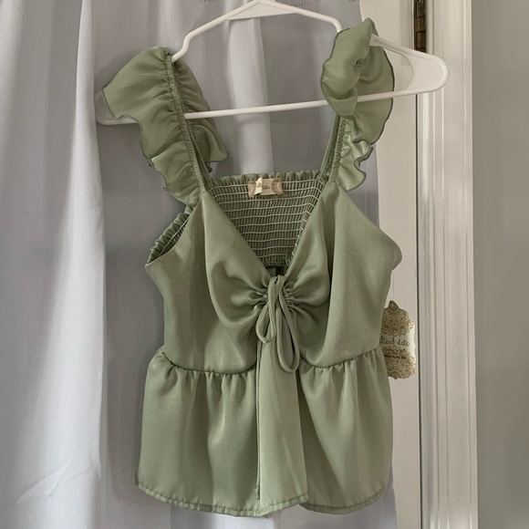 Ruffle Tank top - Picture 1 of 4